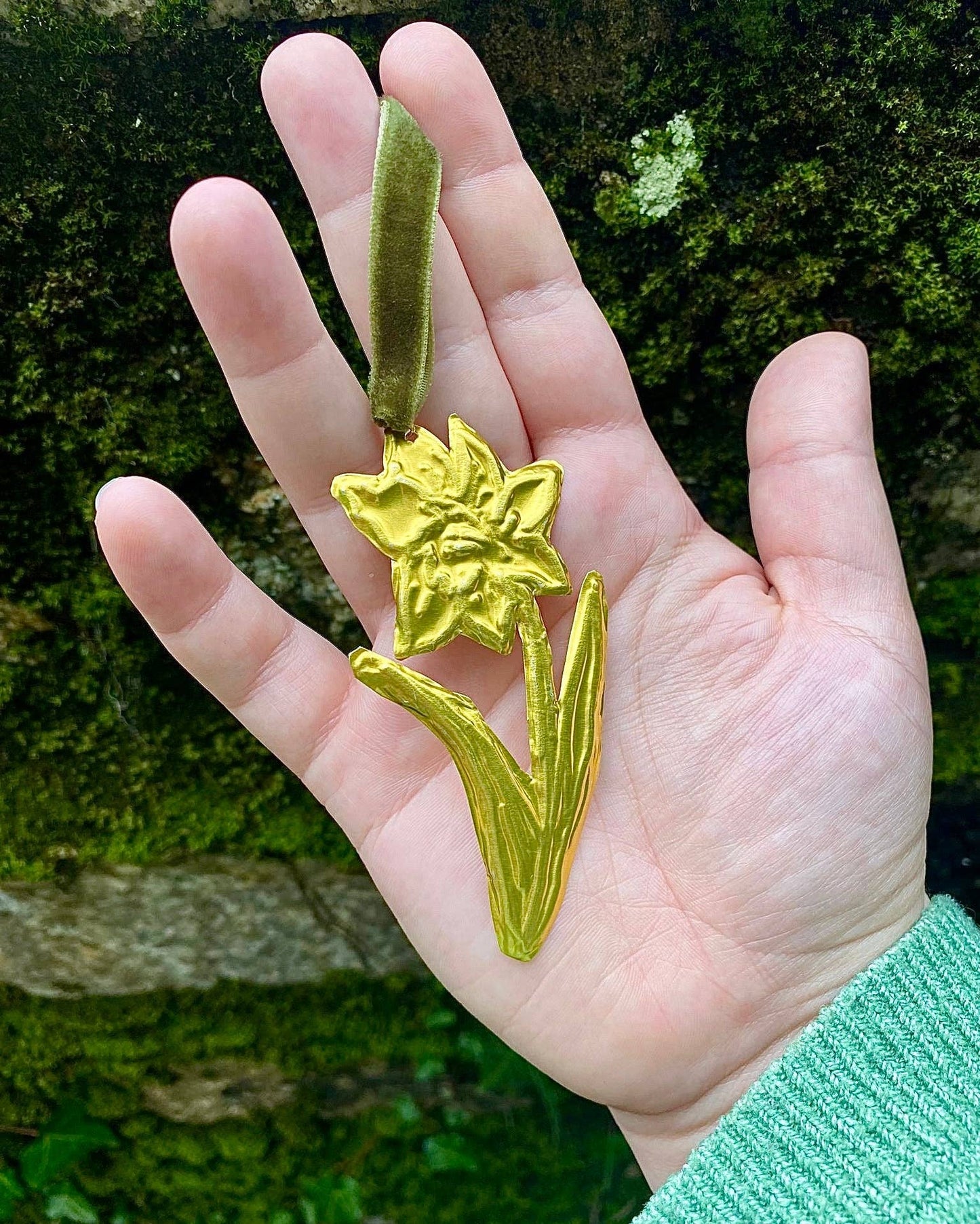 Brass Embossed Daffodil Hanging Ornament