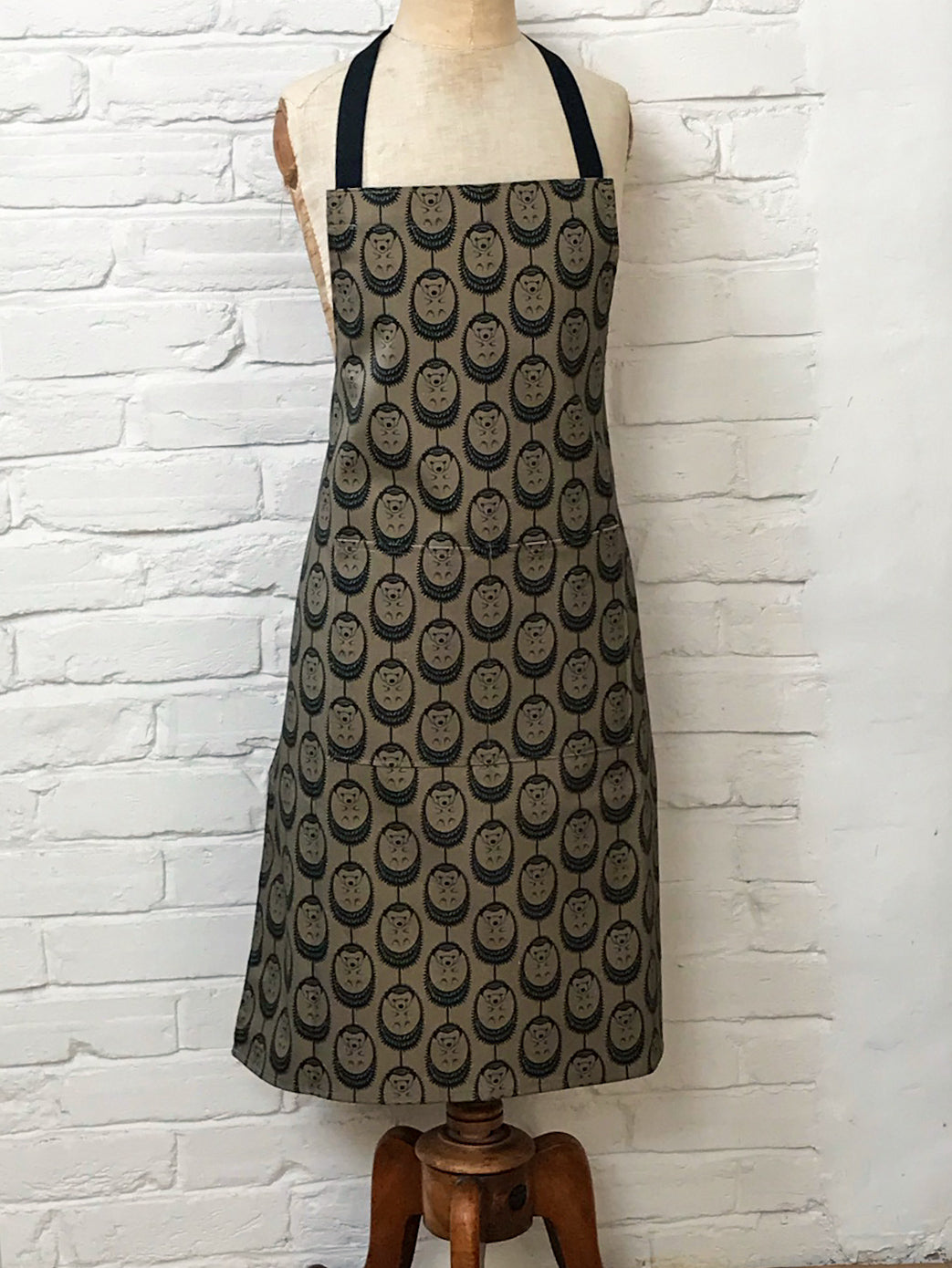 Hannah Issi Hedgehog Apron