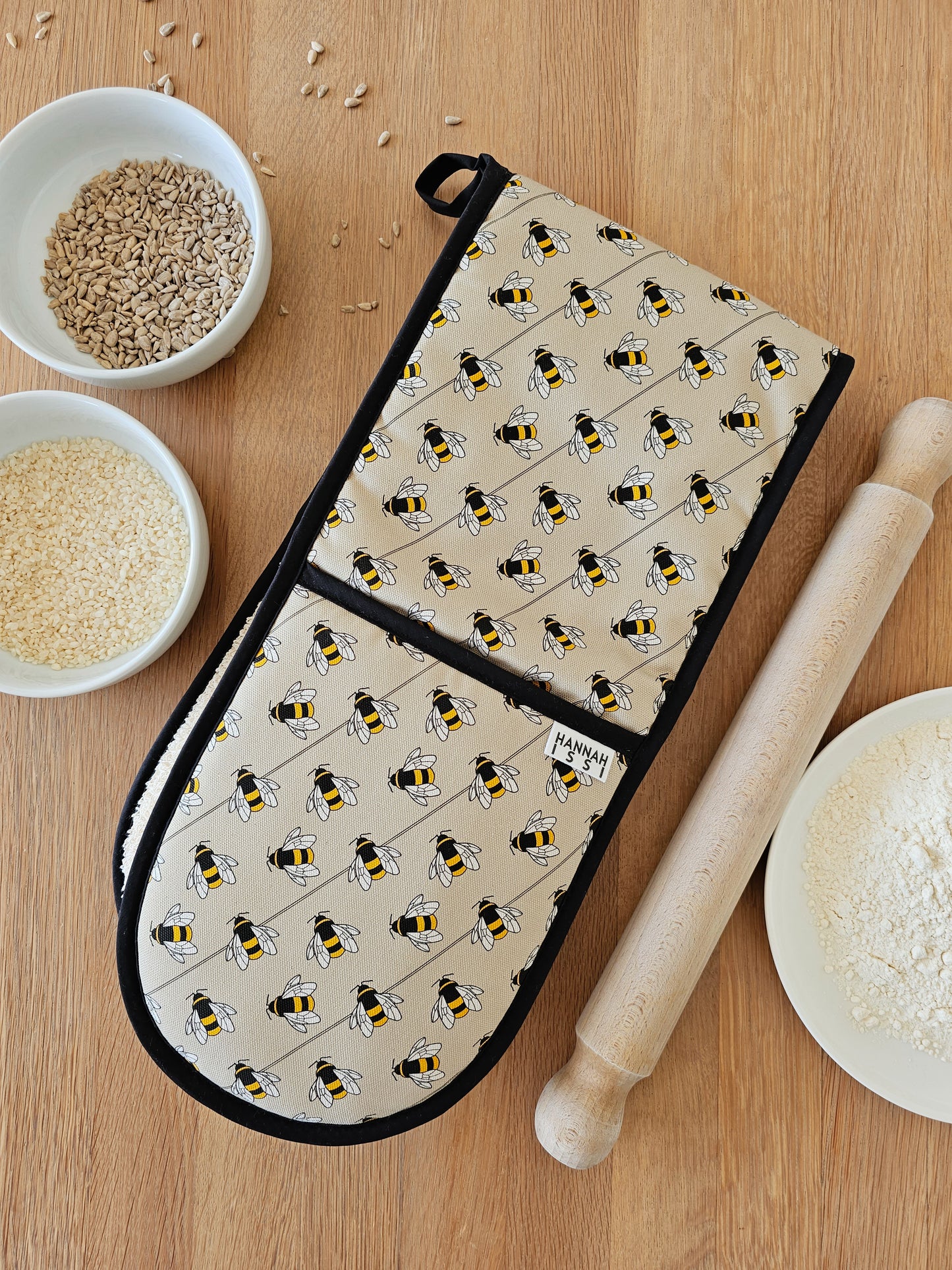 Hannah Issi Bee Double Oven Glove