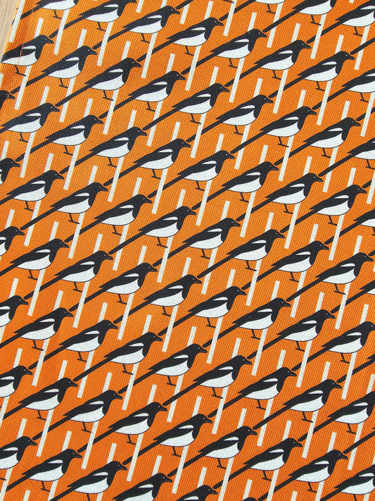 Hannah Issi Magpie teatowel