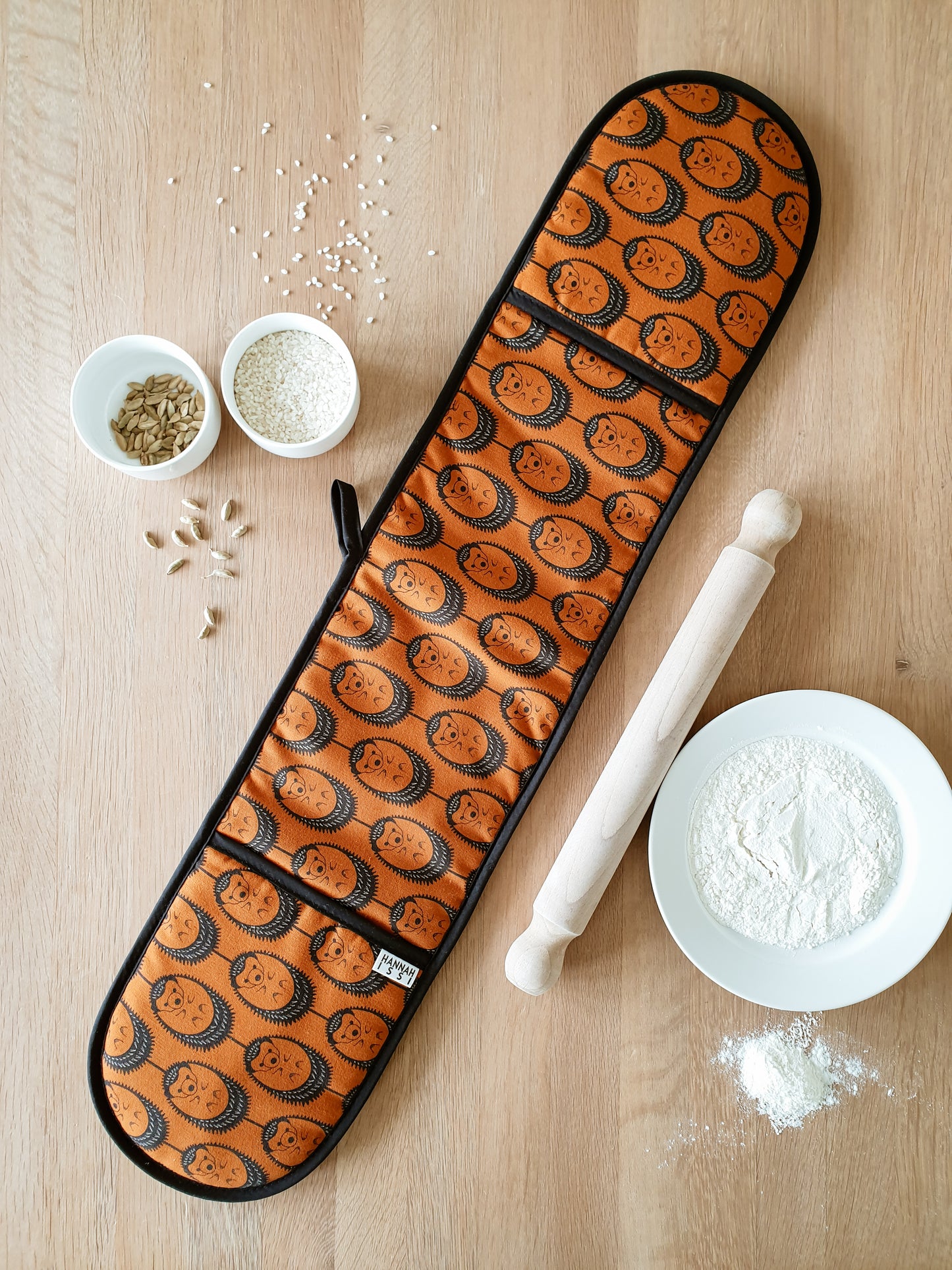 Hannah Issi Hedgehog Double Oven Glove